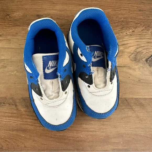 Nike Toddler 6 Sneakers - Blue, White, and Black - Picture 6 of 7